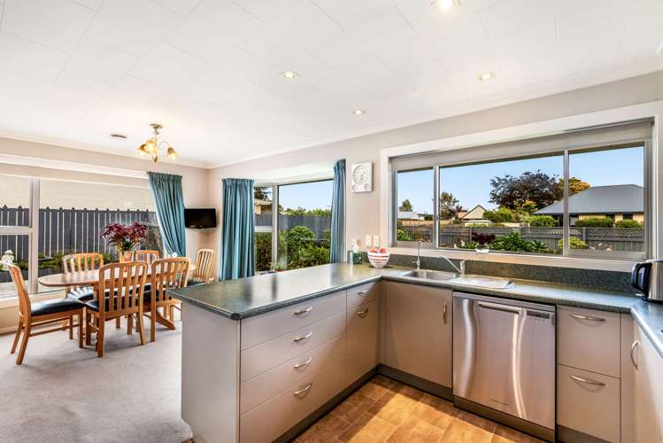 1 Ballantrae Place Gore_10