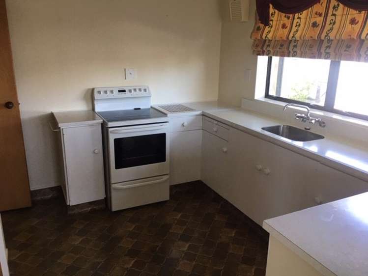 214 Warwick Road 10490_2