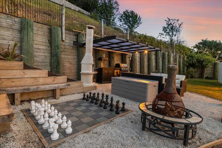 11 and 7 Kissling Terrace Pyes Pa_23