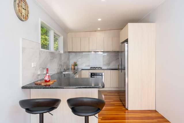 12A Silverbirch Grove Churton Park_3