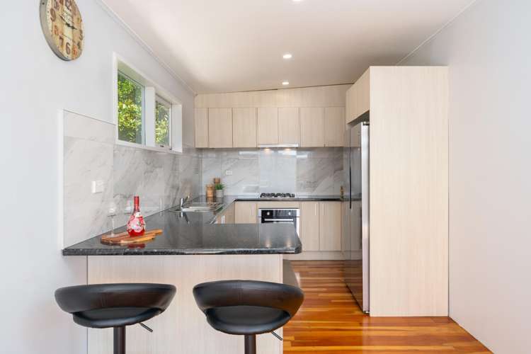 12A Silverbirch Grove Churton Park_3