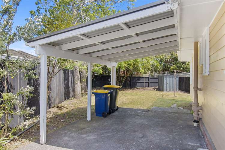 2/40 Amberley Avenue Te Atatu South_12