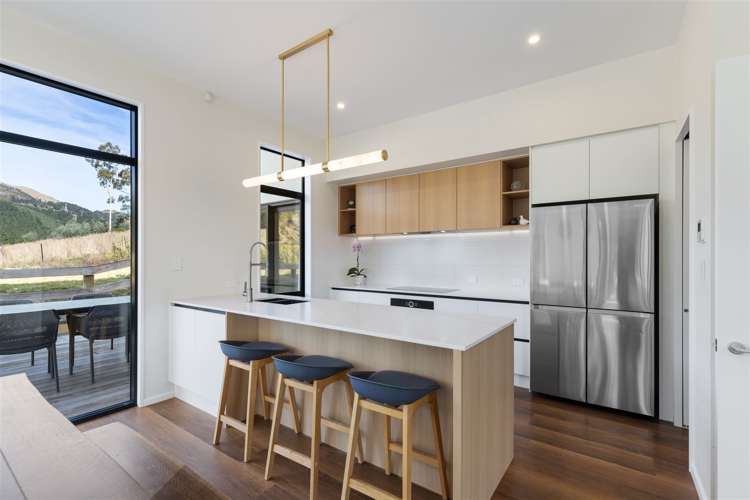 11 Round Hill Rise Cracroft_6