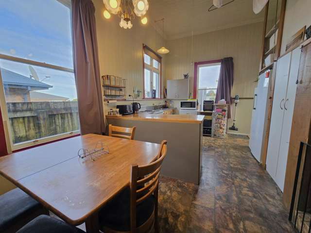 219 Hampden Street Hokitika_4