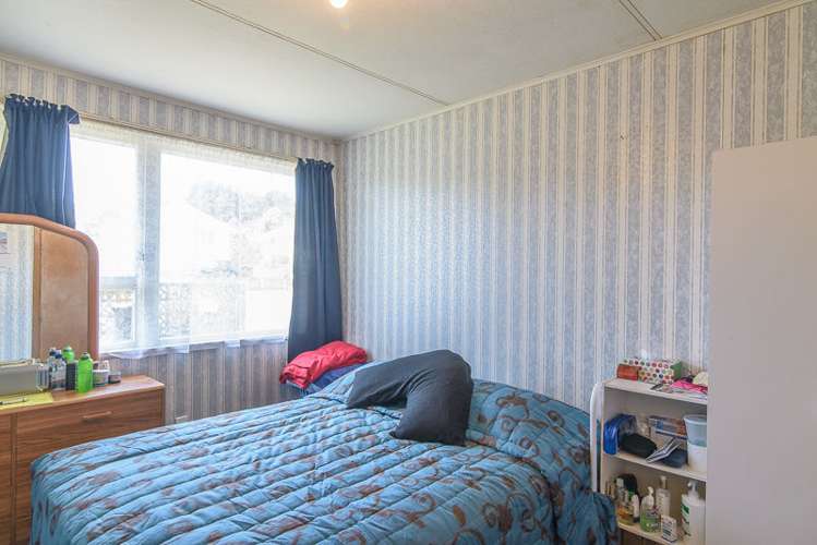 363 Warspite Avenue Waitangirua_15