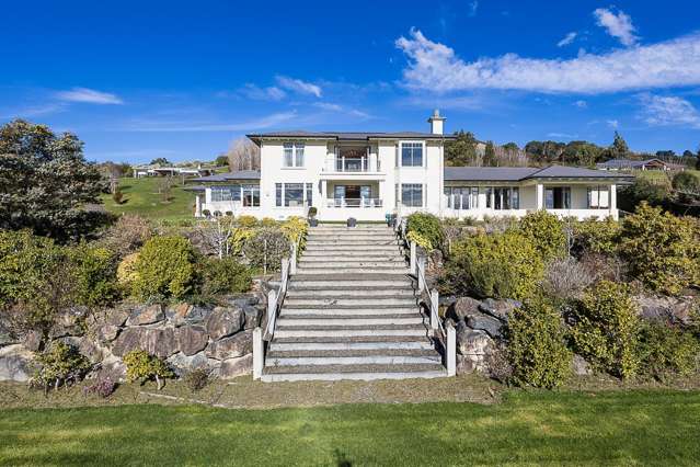 Architectural Elegance with Space, Sun, and Style