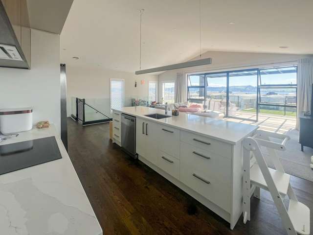 54 Maunganamu Drive Wharewaka_1