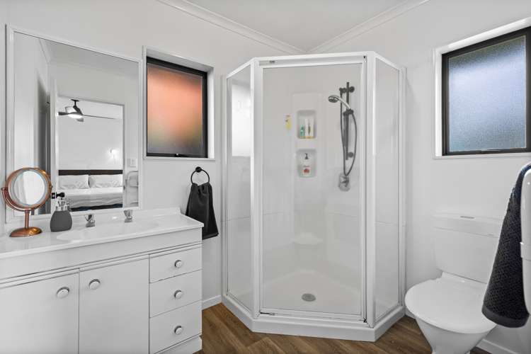 6 Lothian Brae Wattle Downs_12