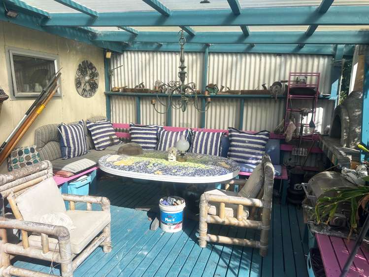 5 Askew Avenue Rakino Island_10