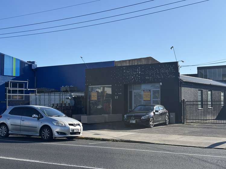 1 and 2/57 Carr Road Mt Roskill_2