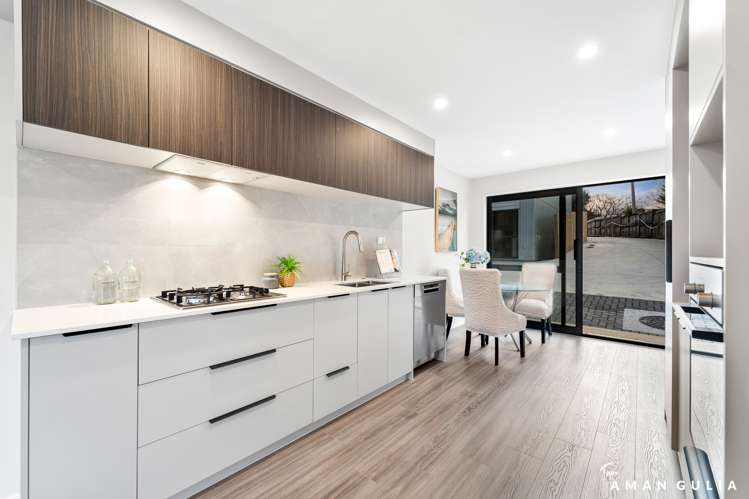 2/33 Buscomb Avenue Henderson_5