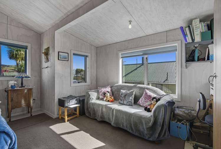 123 & 125 Stornoway Street Karitane_16