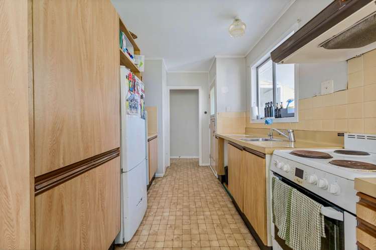 26 Kirrie Avenue Te Atatu South_16