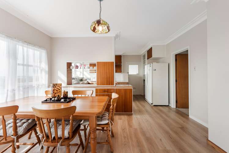 221 Te Atatu Road Te Atatu South_10