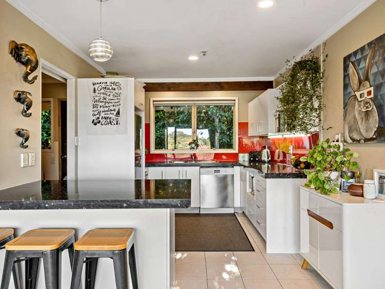 112 Whangaparaoa Road Red Beach_5