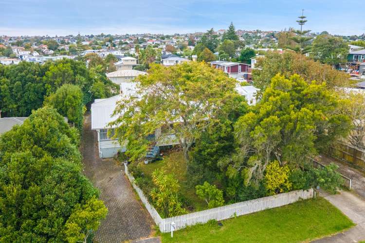 205 Halsey Drive Lynfield_23