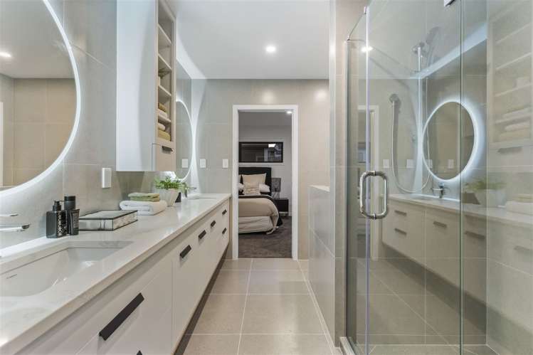 8 Hopetea Street Long Bay_24