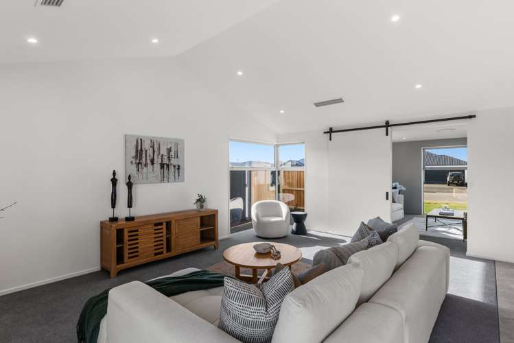 64 Whitehorn Drive Lincoln_3