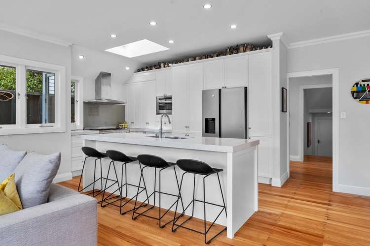 16 Golf Road Epsom_10