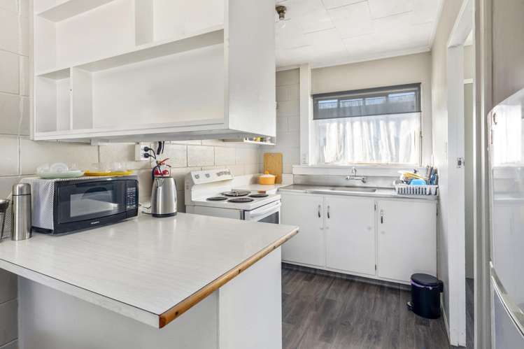 26 Herewini Street Victoria_15