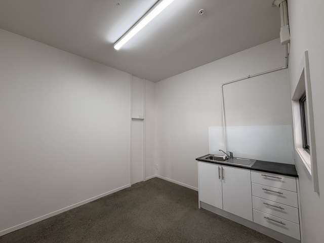 E/9-11 Sylvia Park Road Mt Wellington_3