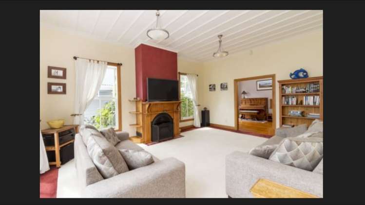 46 Bradbury Road Botany Downs_11