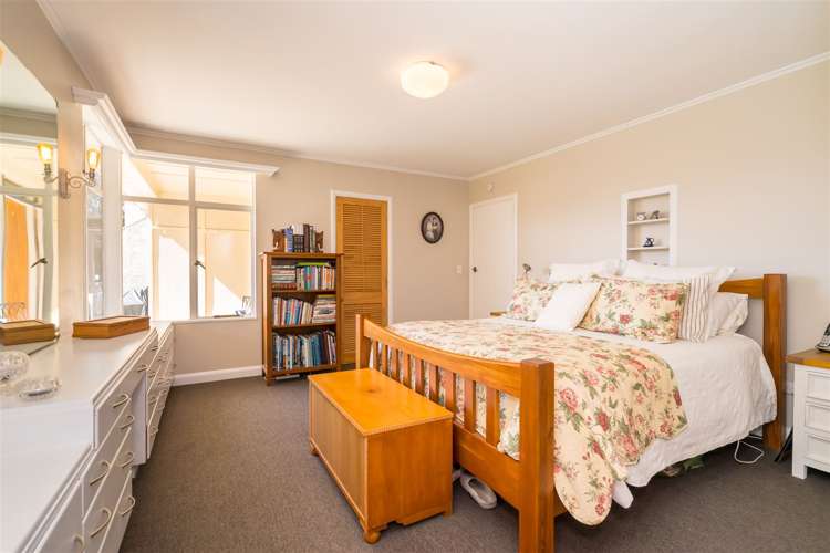 1 Saint Ronans Road Macandrew Bay_11