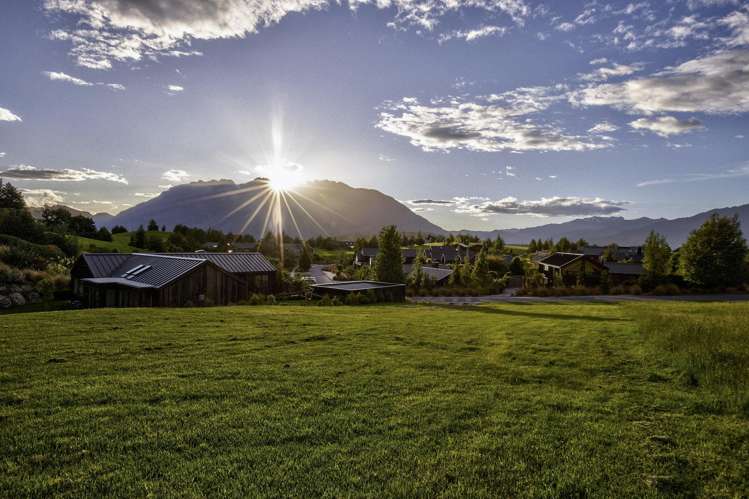 13 Pendeen Crescent Jacks Point_4