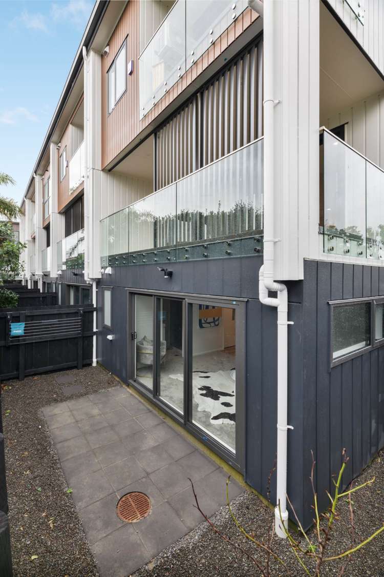 8/16 Williamson Avenue Belmont_23