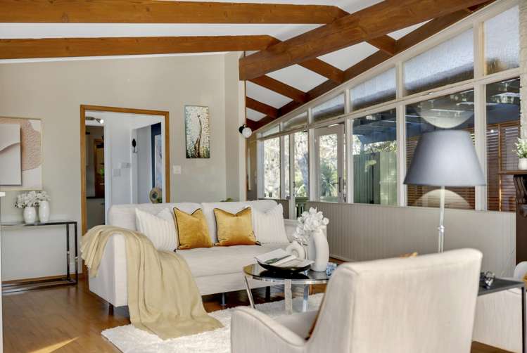 27 Colmar Road Mellons Bay_3