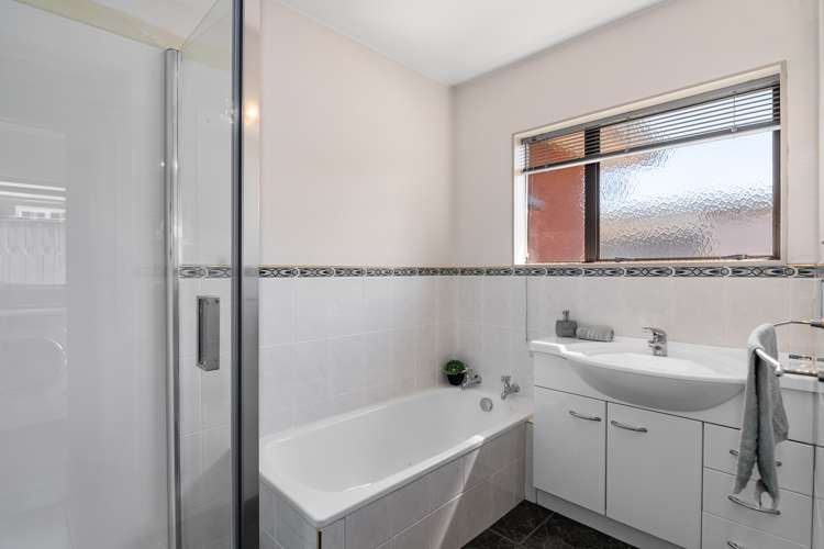 8 Evergreen Way Stoke_13