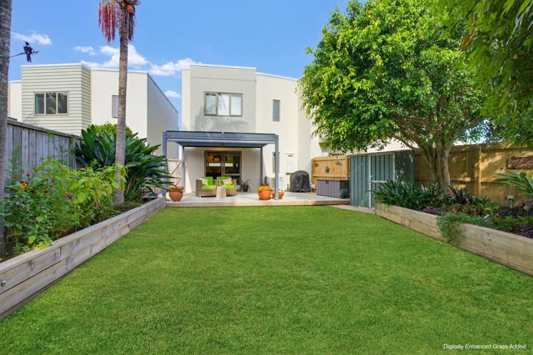 7/21 Hunters Park Dr Three Kings_32