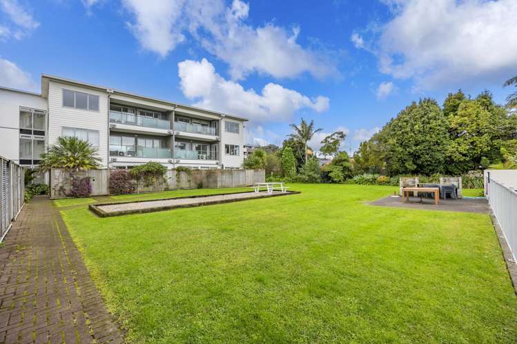 E8/30 Bute Road Browns Bay_13