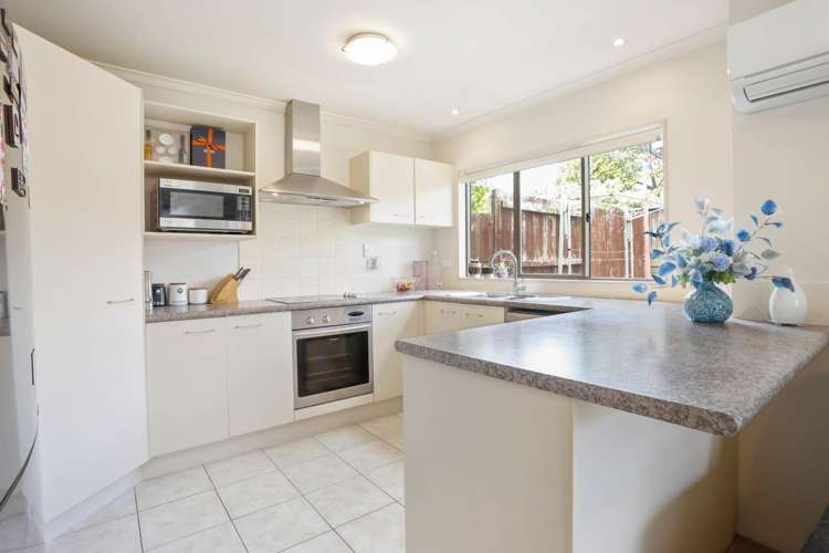 16 Temuka Gardens Blockhouse Bay_11