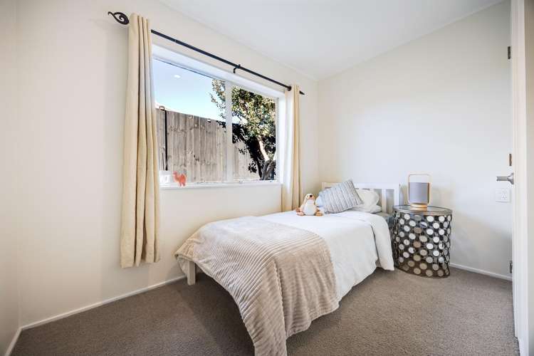 5 Shadon Place Stanmore Bay_7