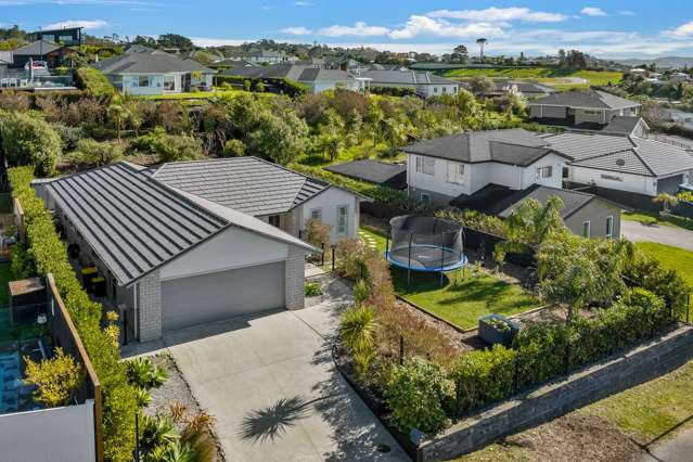 5 Tirohanga Crescent Stanmore Bay_1