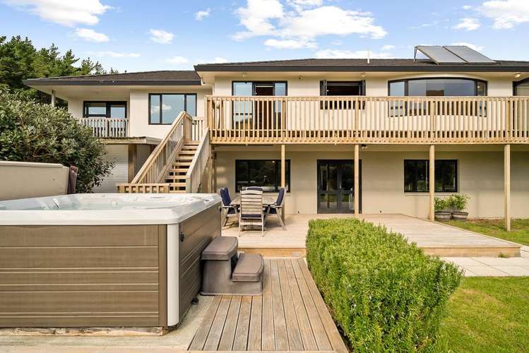 1276 Coast Road Wainuiomata_31