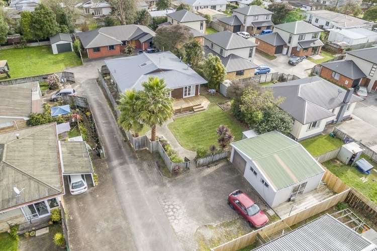 215 Fox Street Hamilton East_19