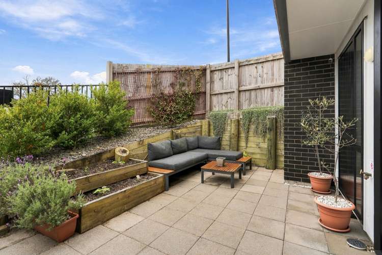 1 Tokai Place Glen Eden_2