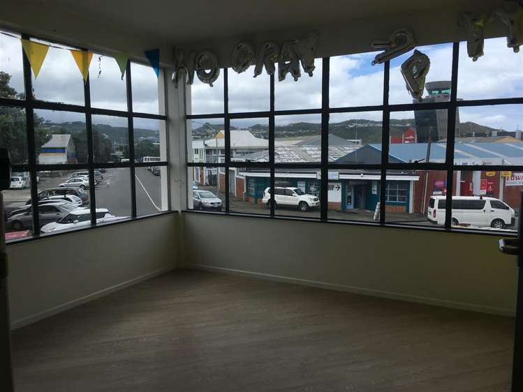 22b Kingsford Smith Street Rongotai_8