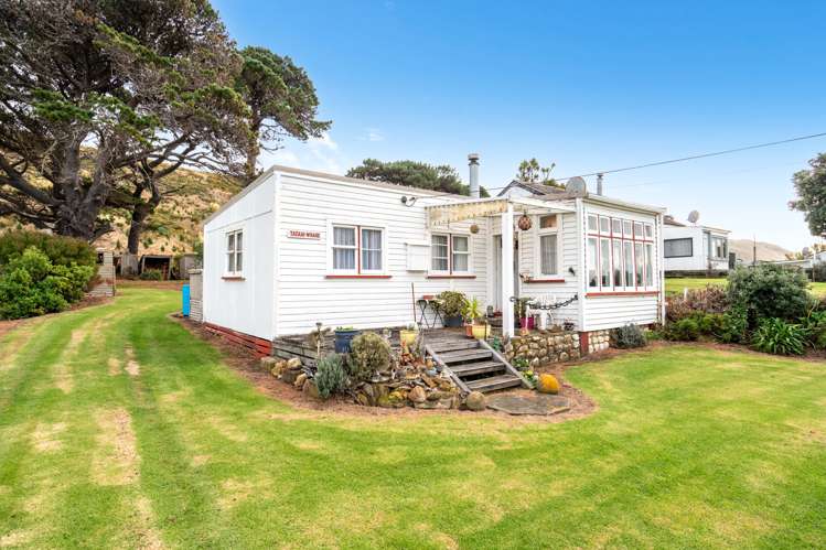 1095 Mataikona Road Mataikona_0