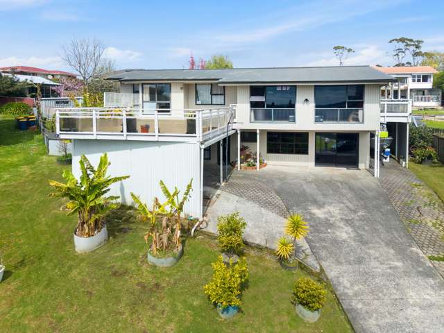 Large Family Home with Elevated Views