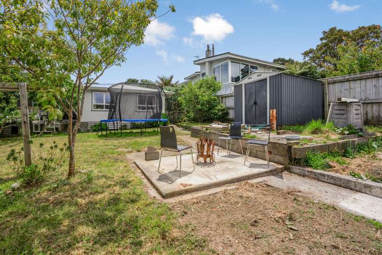 218 Dowse Drive Maungaraki_18