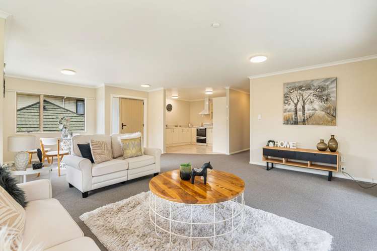 8 Elder Place Massey_3