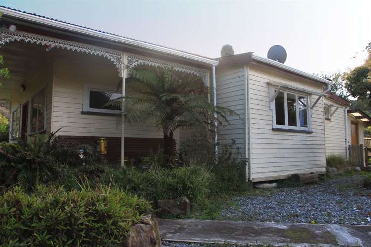 4 Waterloo Street Taylorville_1