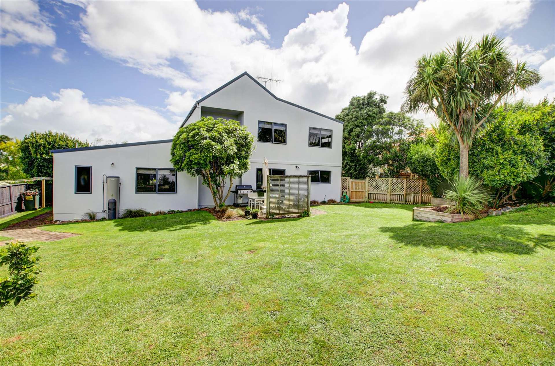 8 Burleigh Place Rototuna_0