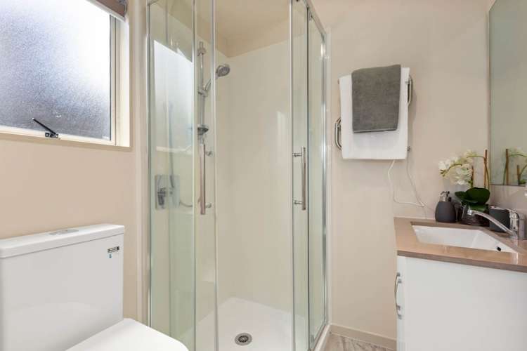 5 Midvale Place Pakuranga Heights_17