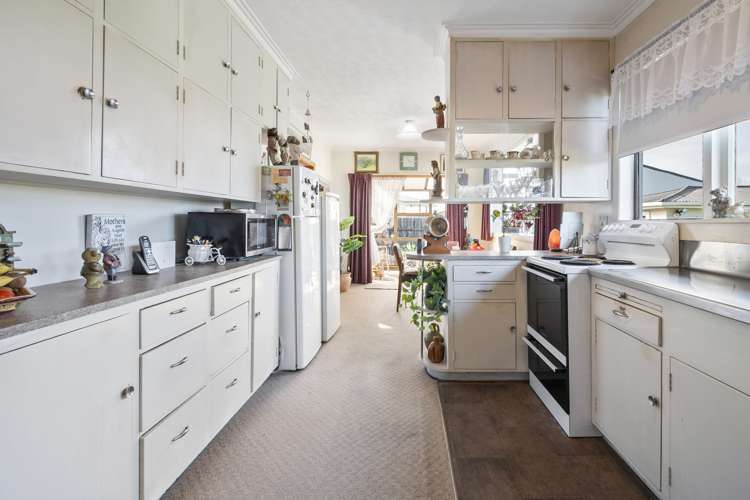 448 Tremaine Avenue Takaro_8