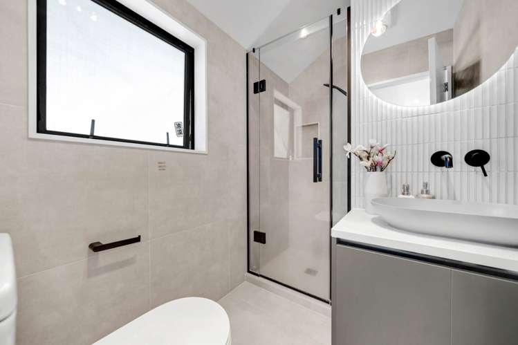 8/285 Te Atatu Road Te Atatu South_10