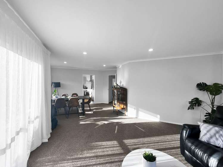 26 Kensington Drive 10792_3